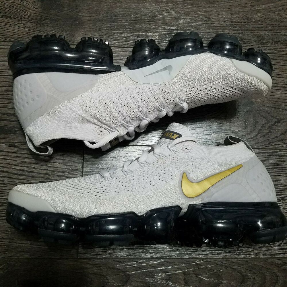 NIKE Air VaporMax Flyknit‎ 2 Running Shoes Womens size 9.5 Metallic Gold Grey